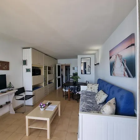 Moderno Cerca De La Playa Con Terraza - Hisp-236-128