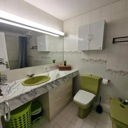 Moderno Cerca De La Playa Con Terraza - Hisp-236-128 *